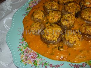 Stuffed mushroom curry