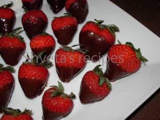 Chocolate-strawberries2WM